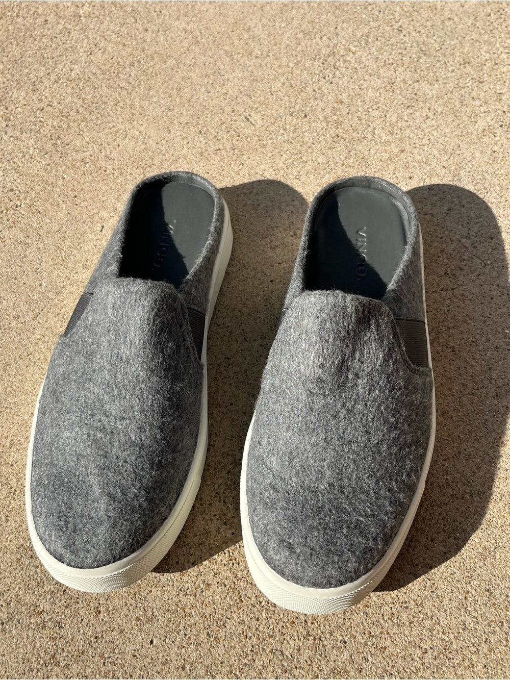 EUC VINCE Blair Mules Platform Slip Ons in Gray Wool w White Soles size 7